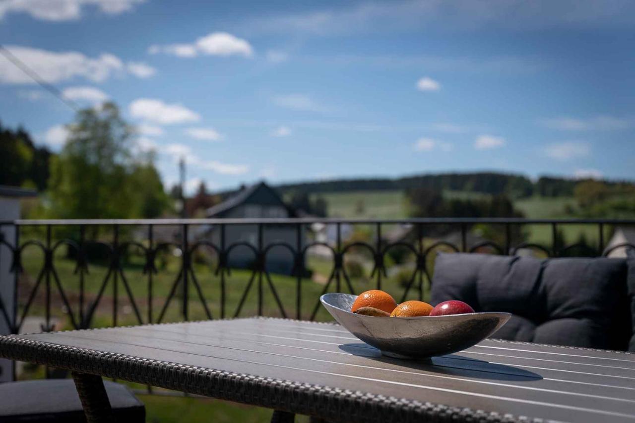 Altes Forsthaus - Ferienwohnung Im Obergeschoss Ormont Dış mekan fotoğraf