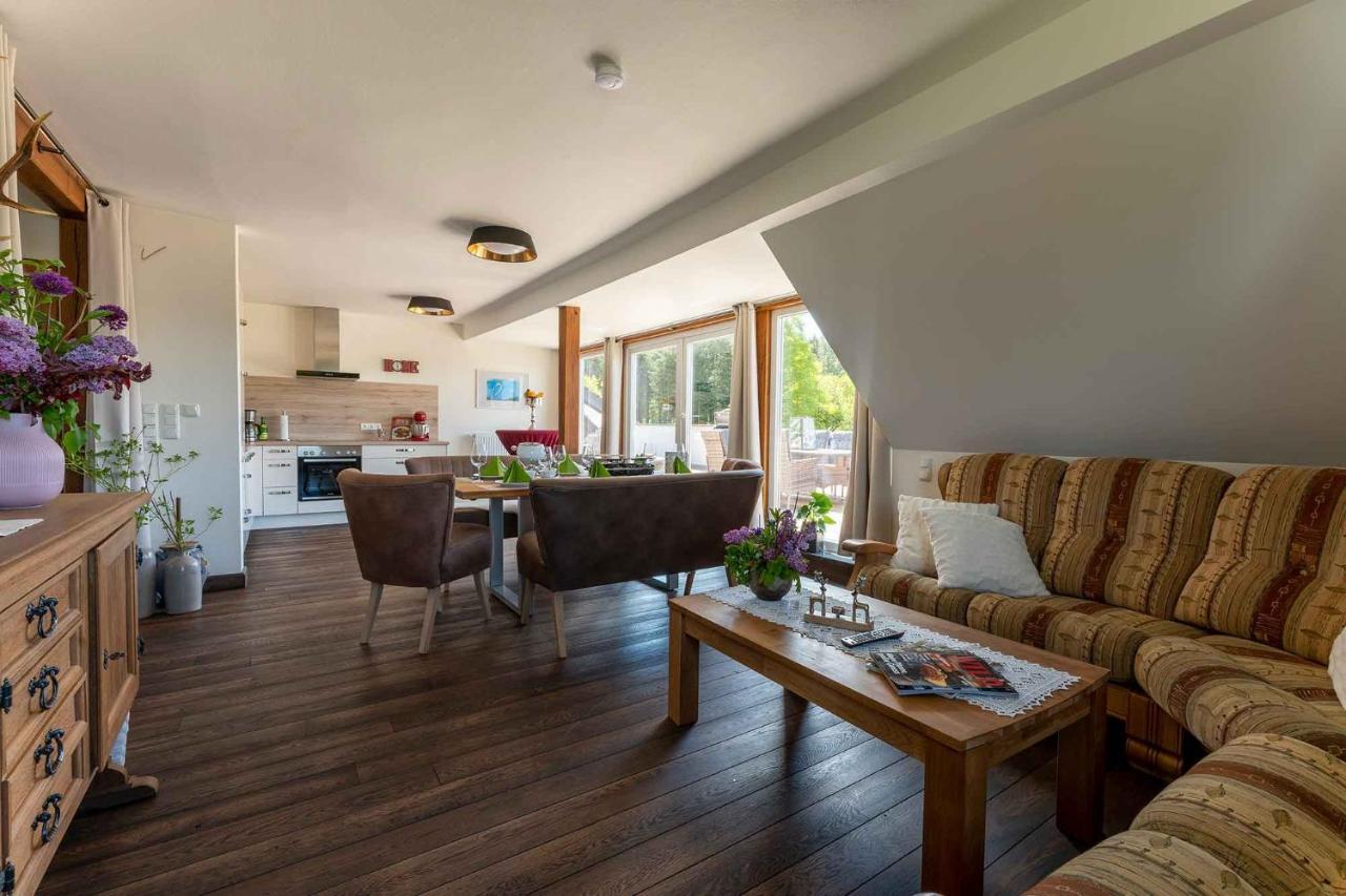 Altes Forsthaus - Ferienwohnung Im Obergeschoss Ormont Dış mekan fotoğraf