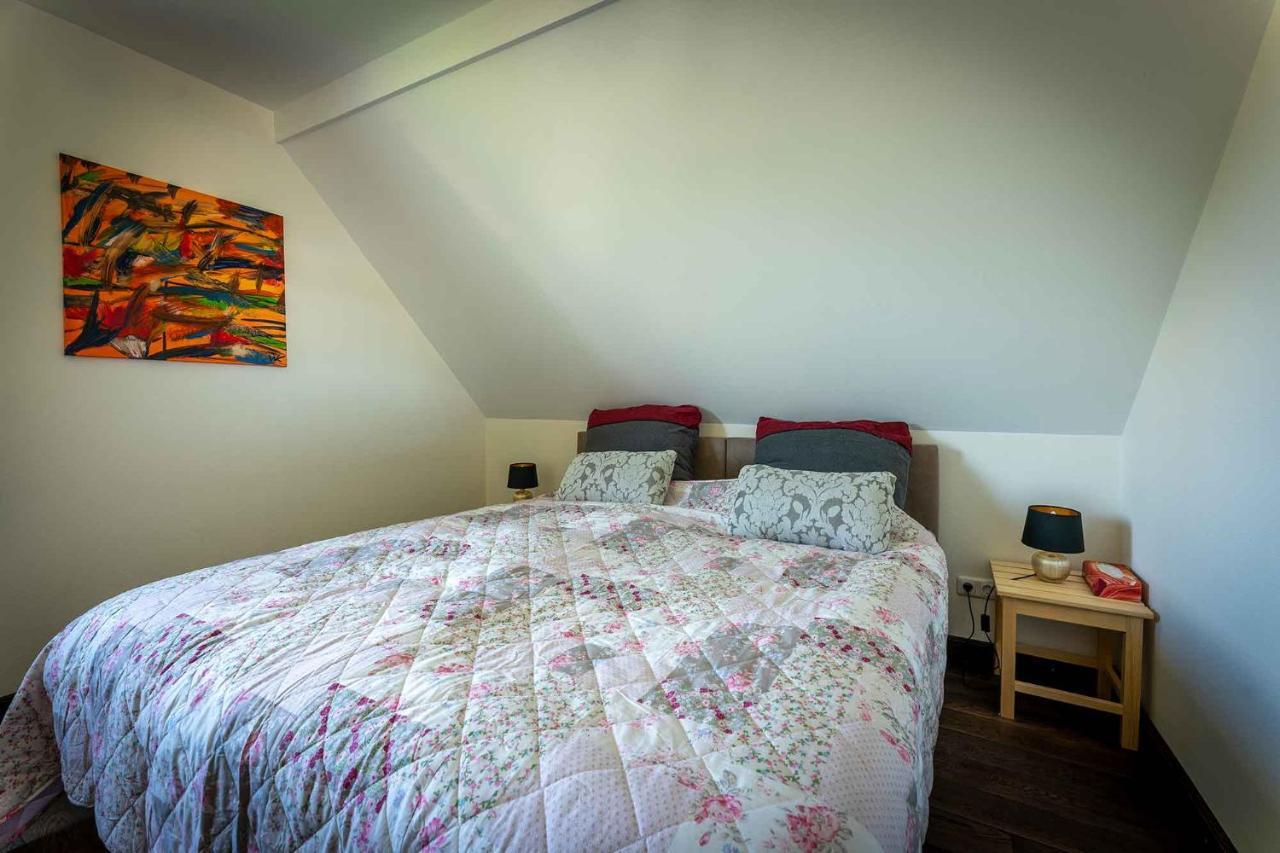 Altes Forsthaus - Ferienwohnung Im Obergeschoss Ormont Dış mekan fotoğraf