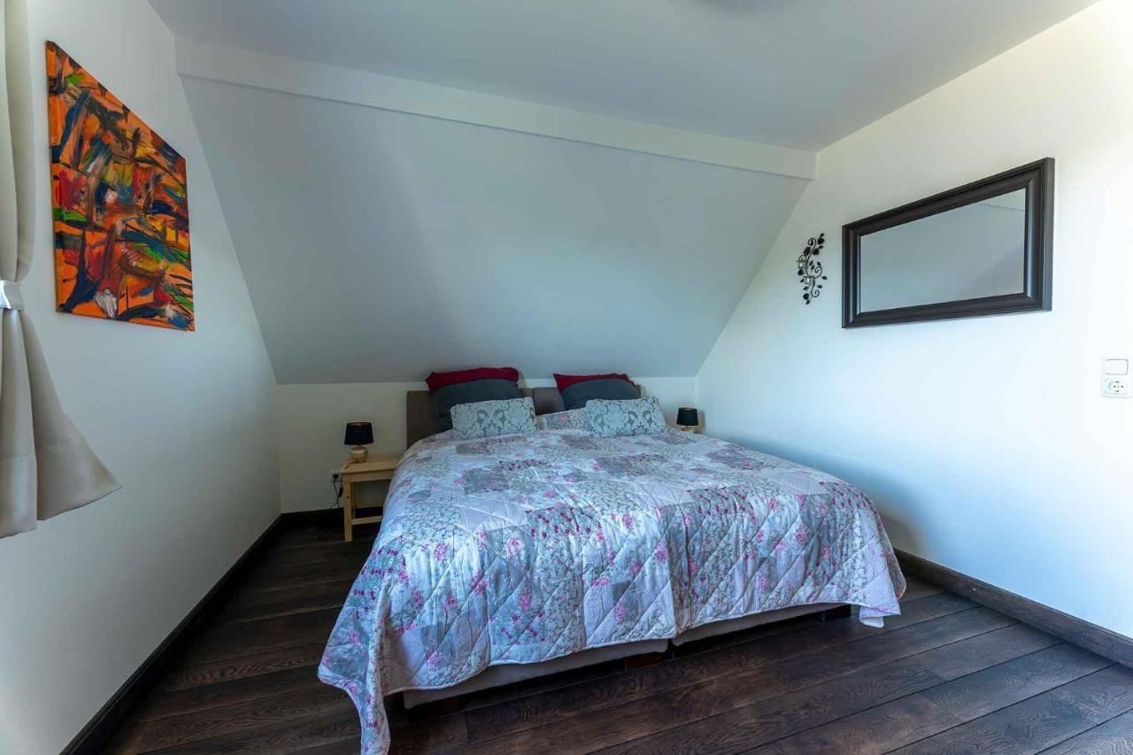 Altes Forsthaus - Ferienwohnung Im Obergeschoss Ormont Dış mekan fotoğraf
