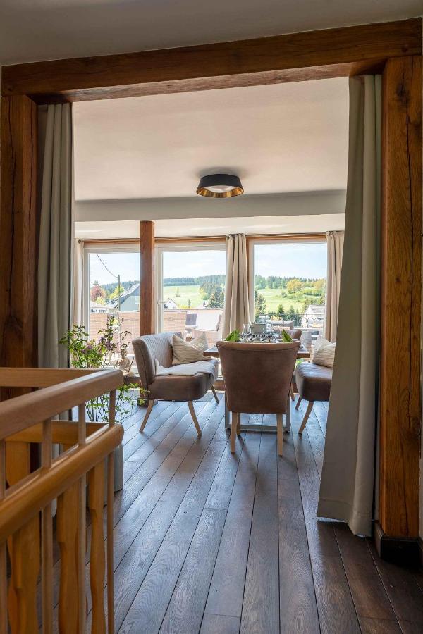 Altes Forsthaus - Ferienwohnung Im Obergeschoss Ormont Dış mekan fotoğraf