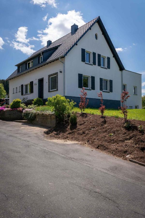 Altes Forsthaus - Ferienwohnung Im Obergeschoss Ormont Dış mekan fotoğraf